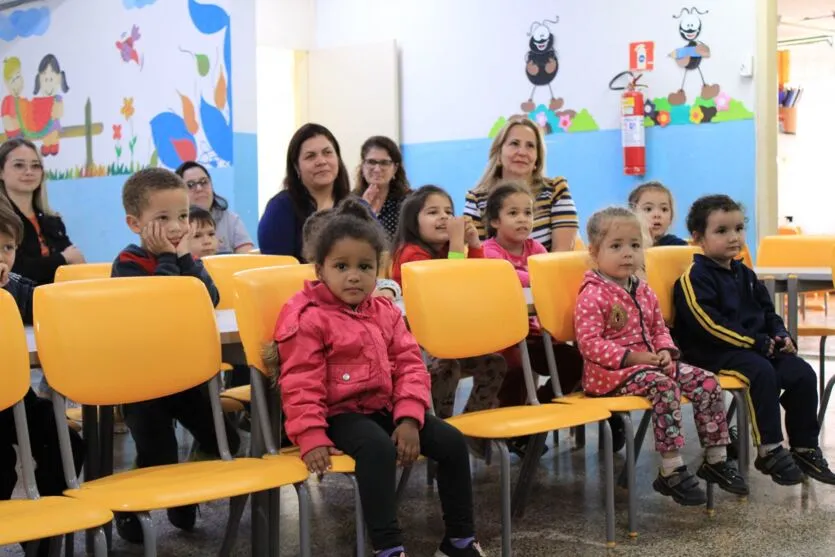  Nestes dias, as crianças atendidas nos polos participam de diversas atividades 