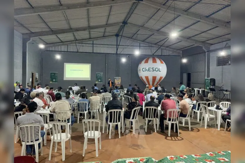  O presidente da Cresol, Claudomiro Garcia, durante o evento 