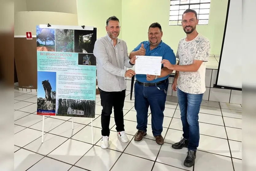  Prefeito, Pedro Taborda Desplanches, o presidente do Conselho de Turismo, Jobson Taborda Desplanches e o Secretário de Indústria, Comércio e Turismo Júnior 