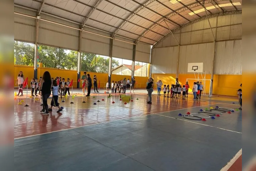 Secretaria de Educação realiza curso de mini atletismo em Arapongas