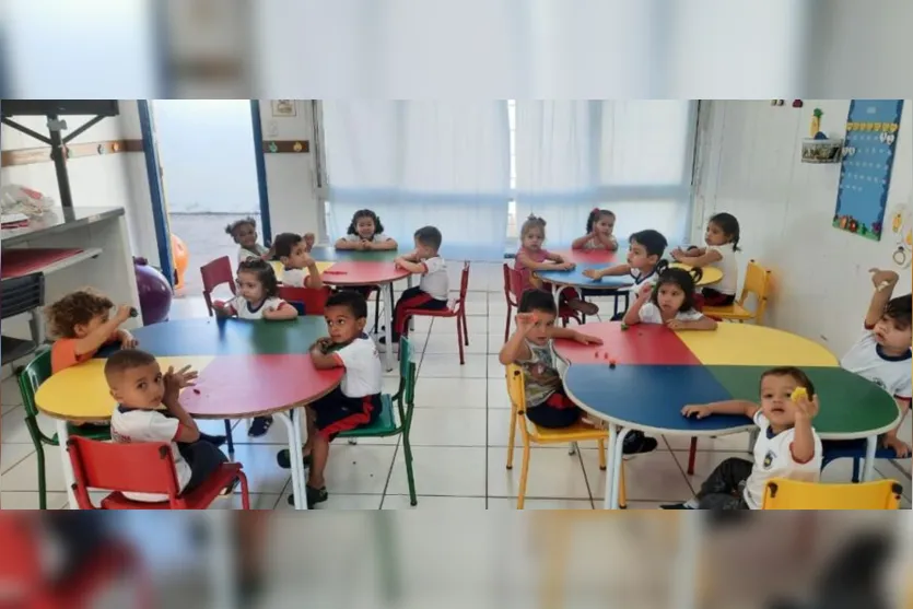 Volta às aulas é marcada por muita alegria em Apucarana