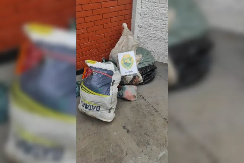  A moradora não soube explicar a procedência dos objetos 