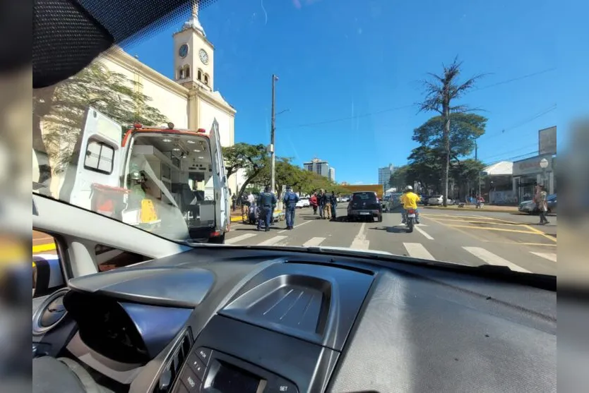  A mulher, de 31 anos, foi encaminhada para a UPA de Apucarana 