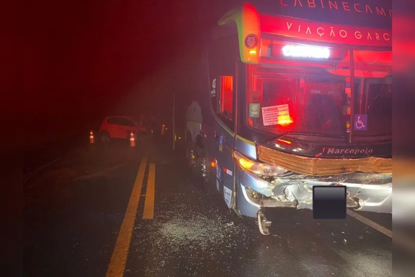 Acidente entre carro e ônibus provoca morte de irmãos em Mauá da Serra