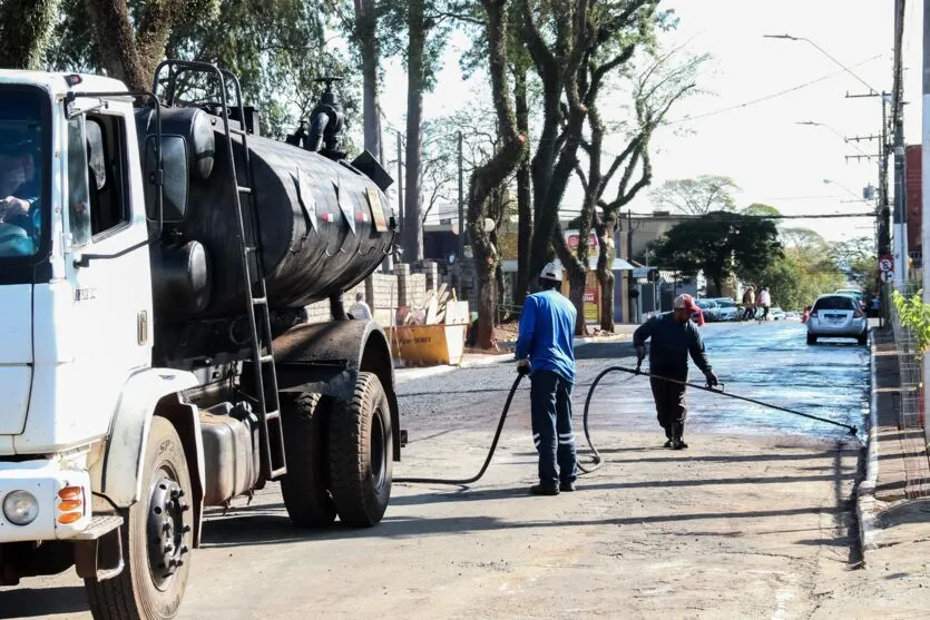 Apucarana continua com obras na Rua Bandeirantes