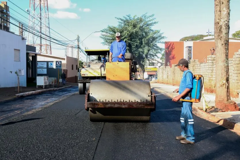 Apucarana continua com obras na Rua Bandeirantes