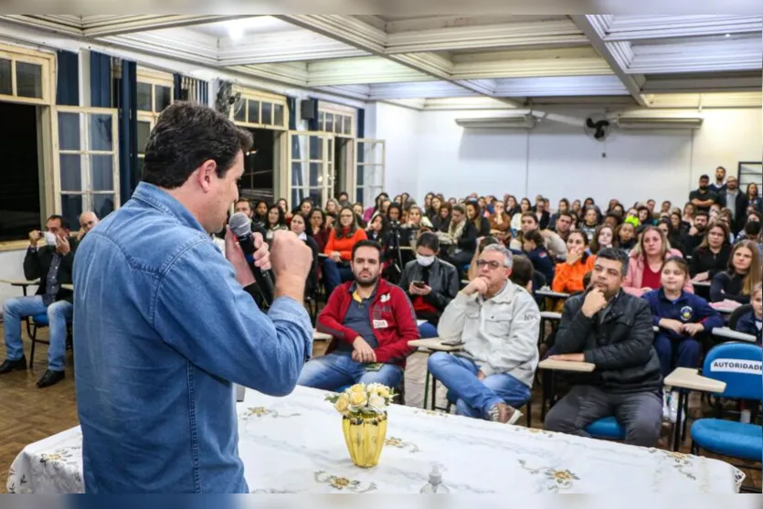 Apucarana implanta o ensino de Libras nas escolas da Rede Municipal