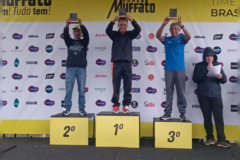  Dois dos competidores mauaense da serra competiram pela prova de 21km 