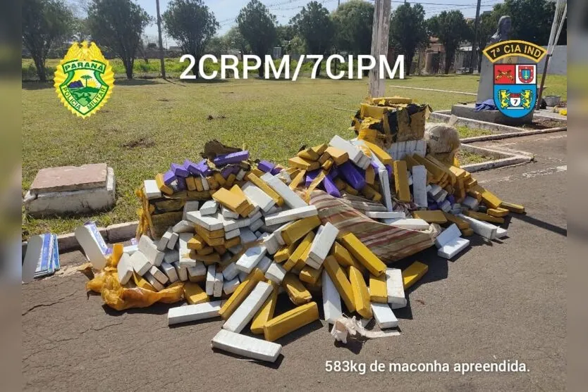  Equipes da Polícia Militar (PM) de Arapongas realizaram a apreensão de mais de meia tonelada de maconha 