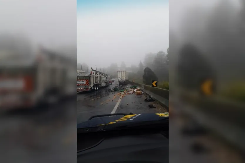 Graves acidentes interditam BR-277 e deixam 3 mortos no Paraná