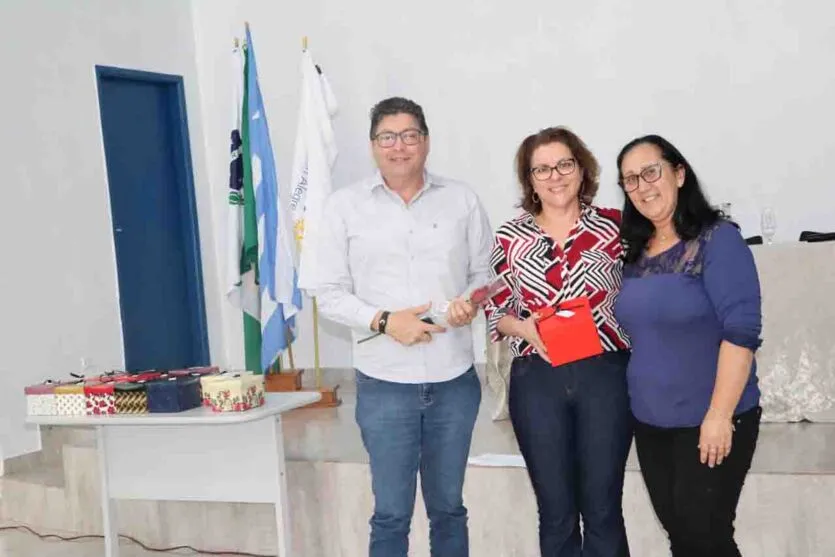 Jardim Alegre realiza encontro das primeiras e segundas-damas