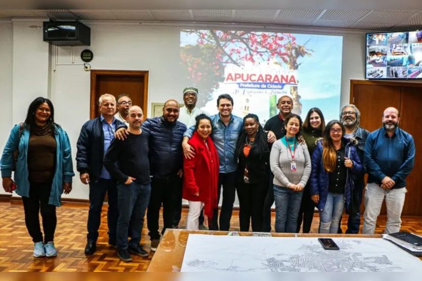  Movimento Apucaranense da Consciência Negra (MACONE) e a Prefeitura de Apucarana 