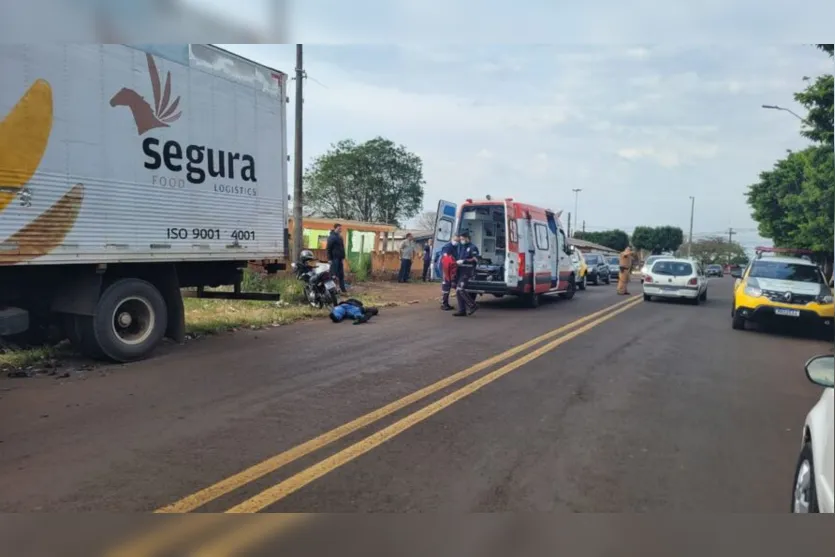  O acidente aconteceu na tarde deste sábado (6), na Avenida Central do Paraná. 