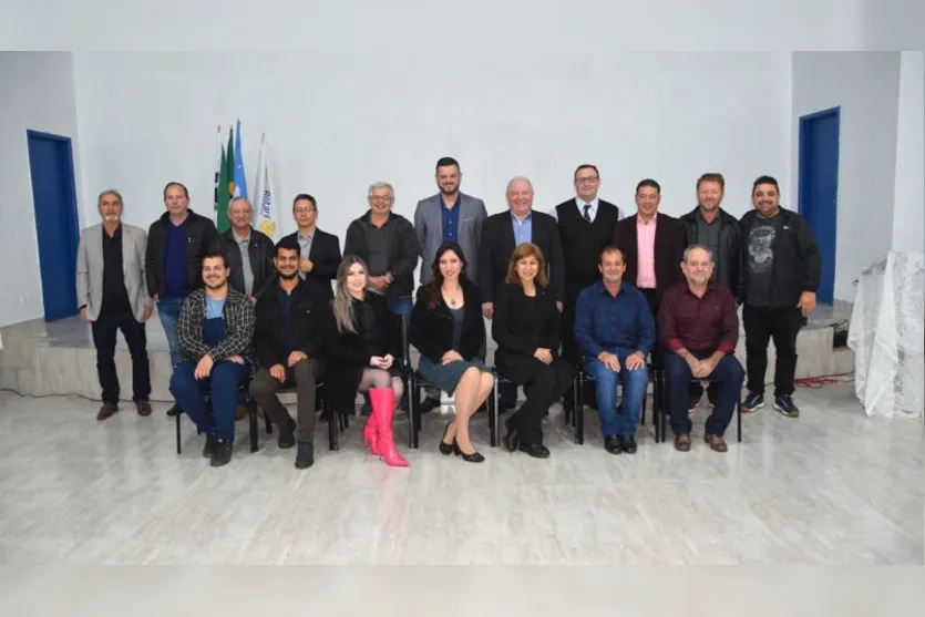 Prefeito de Jardim Alegre dá posse aos integrantes do CODEJA