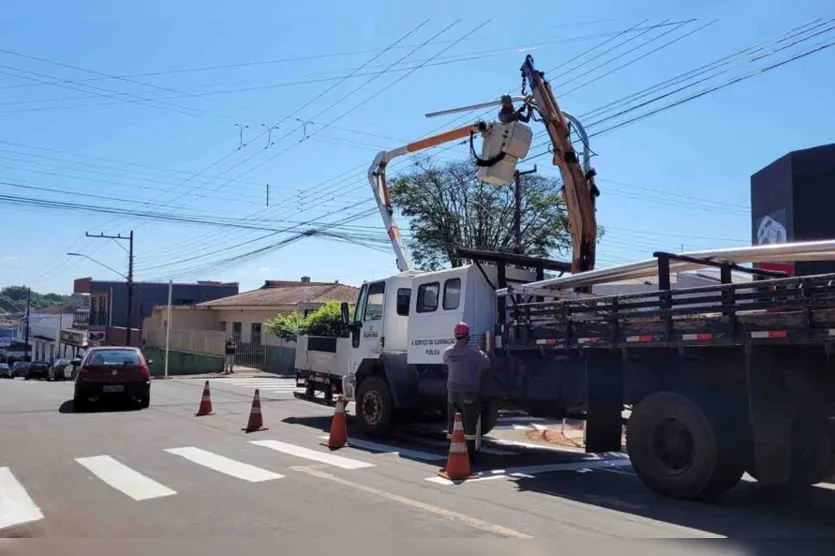 Prefeitura inicia instalação de mais semáforos em Ivaiporã