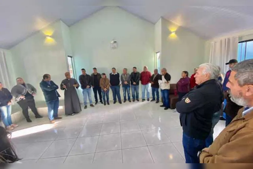 Prefeitura reinaugura Capela Mortuária de Lunardelli