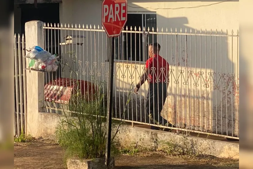 Princípio de incêndio atinge casa na rotatória da Vila Regina