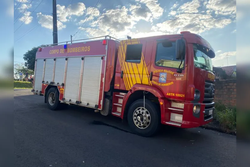 Princípio de incêndio atinge casa na rotatória da Vila Regina