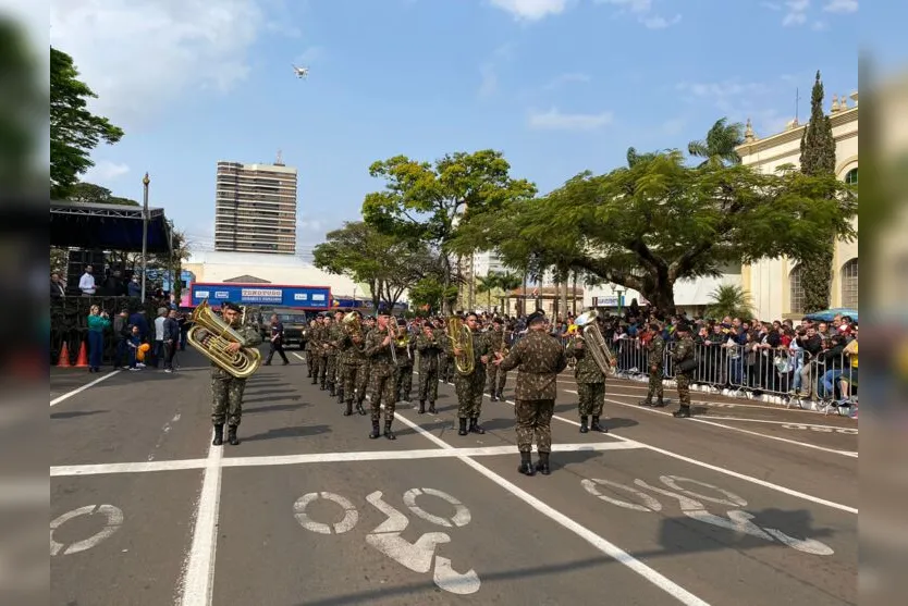  A concentração aconteceu na Avenida Curitiba, que foi tomada por grande público 