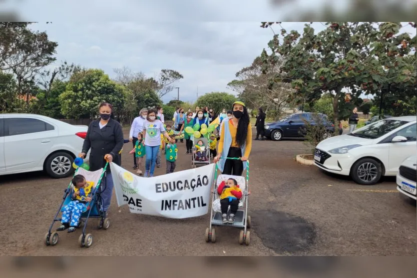 Alunos da Apae de Apucarana protagonizam desfile cívico; assista