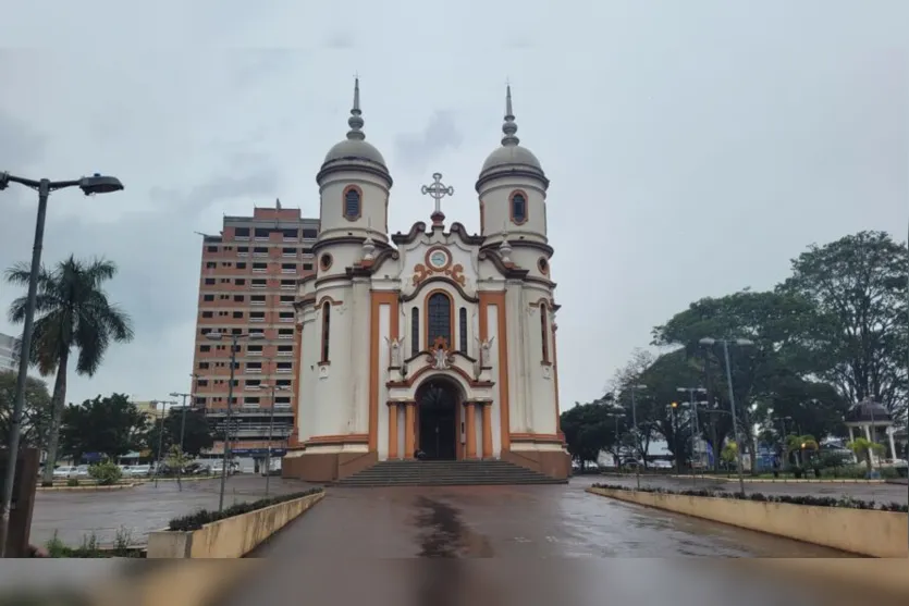  Atual Igreja Matriz foi construída entre 1947 e 1954 