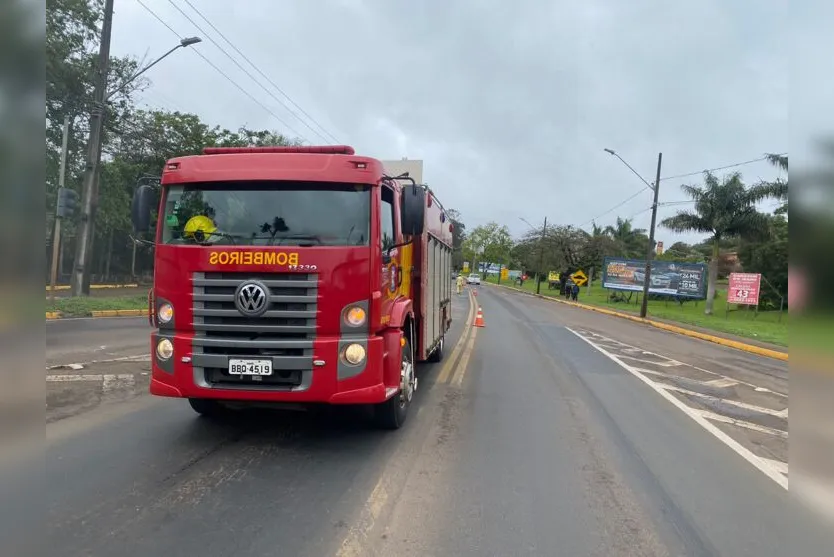 Derramamento de óleo: Bombeiros são acionados na Avenida Brasil