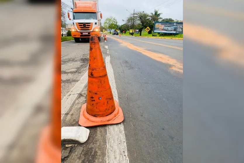 Derramamento de óleo: Bombeiros são acionados na Avenida Brasil