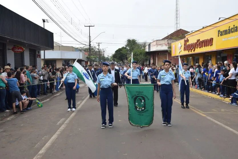 Desfile da Independência  realizado com sucesso em Jardim Alegre