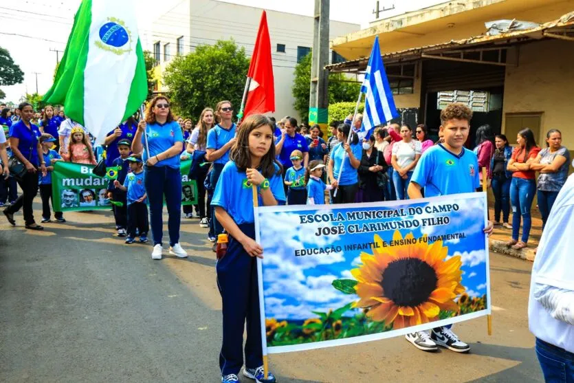 Desfile da Independência  realizado com sucesso em Jardim Alegre