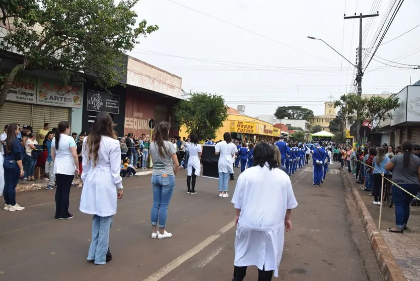 Desfile da Independência  realizado com sucesso em Jardim Alegre