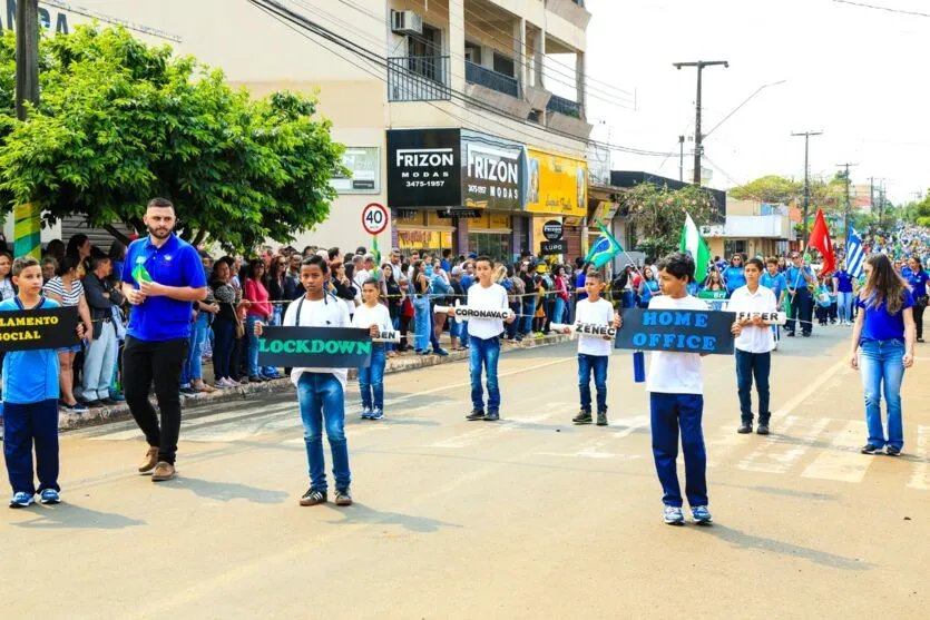 Desfile da Independência  realizado com sucesso em Jardim Alegre