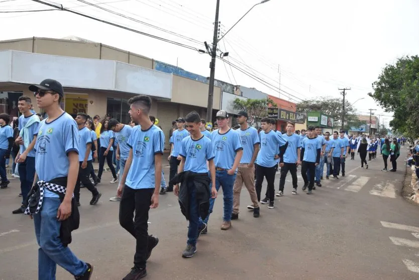 Desfile da Independência  realizado com sucesso em Jardim Alegre