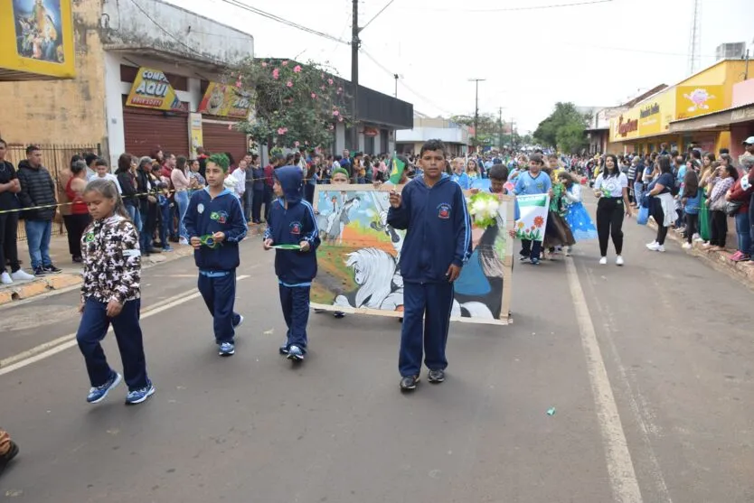 Desfile da Independência  realizado com sucesso em Jardim Alegre