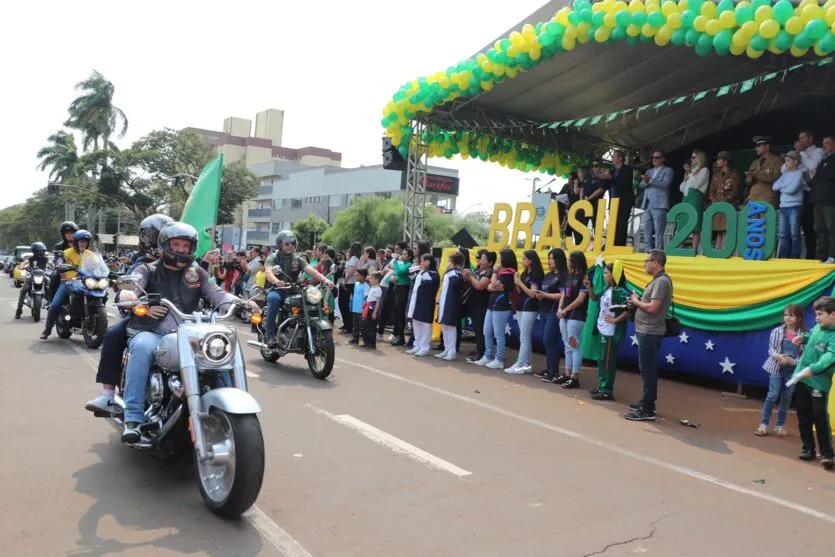 Independência do Brasil: Ivaiporã contou com desfile cívico no domingo