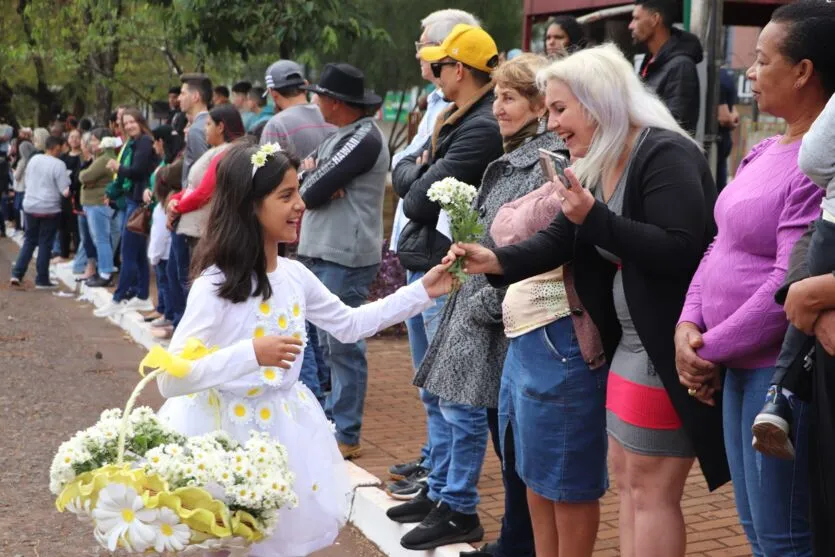 Independência do Brasil: Ivaiporã contou com desfile cívico no domingo