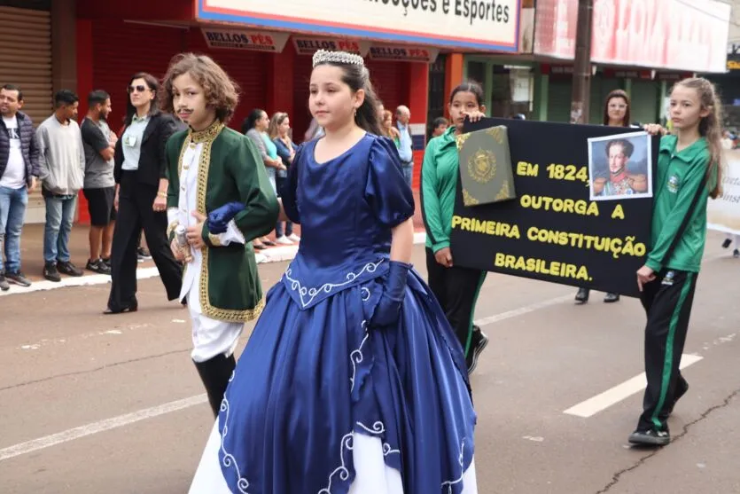 Independência do Brasil: Ivaiporã contou com desfile cívico no domingo