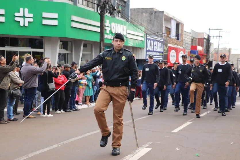 Independência do Brasil: Ivaiporã contou com desfile cívico no domingo