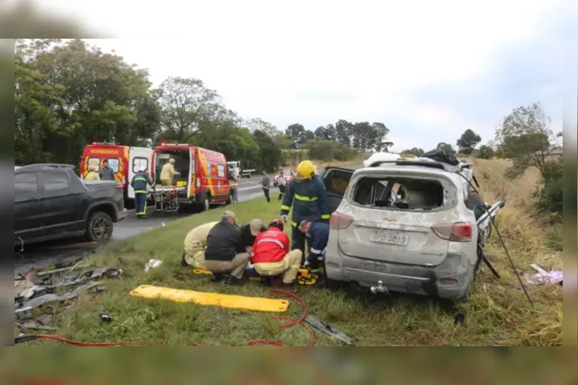 O acidente aconteceu em uma curva, no momento em que a pista estava molhada 