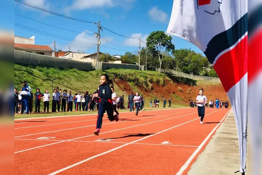  O festival é realizado pela Prefeitura de Apucarana por meio da Autarquia Municipal de Educação (AME) e da Secretaria Municipal de Esportes. 