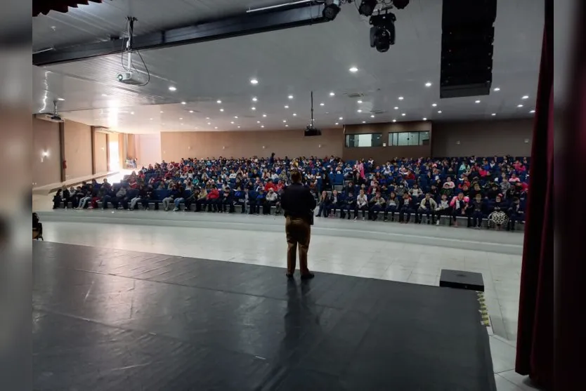 PM realiza palestra sobre trânsito para crianças de Jandaia do Sul