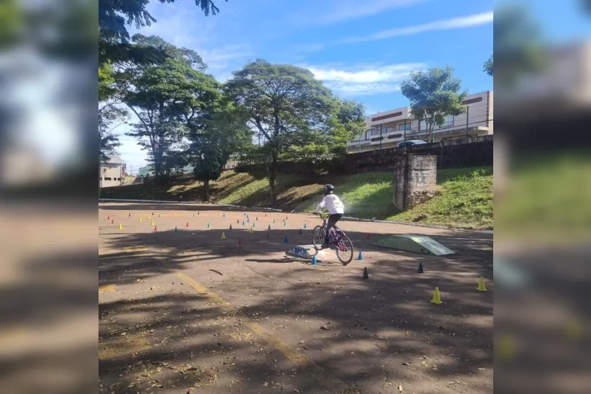  Sem custo, o projeto vem sendo realizado pelo apucaranense desde o dia 20 de agosto 