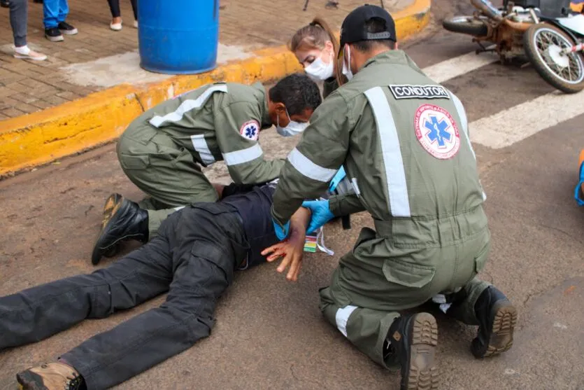 Simulação realista de acidente chama atenção nas ruas de Cambira; veja