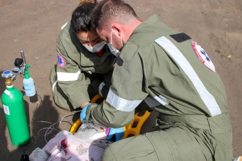 Simulação realista de acidente chama atenção nas ruas de Cambira; veja