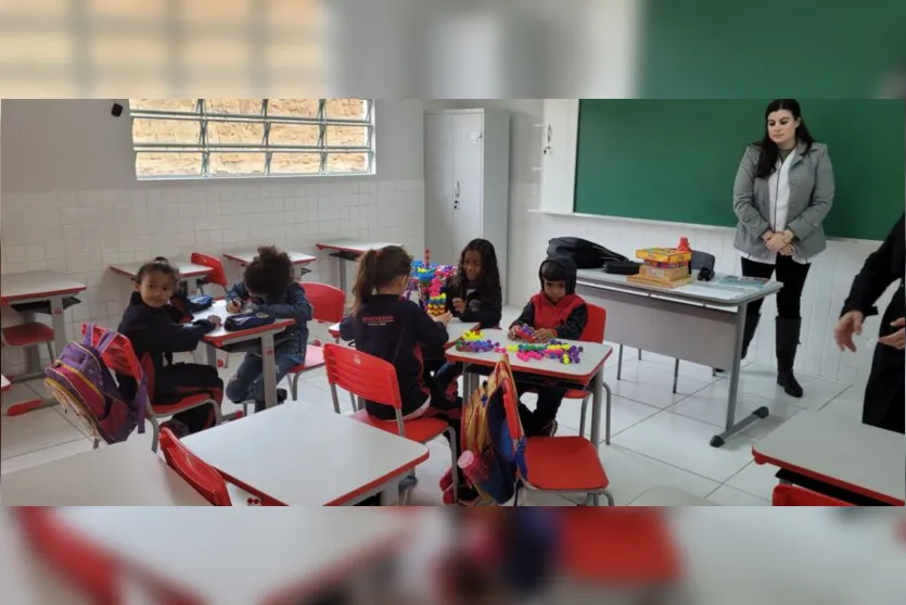  Tudo novo. Um ambiente preparado para receber centenas de crianças do residencial Fariz Gebrim 