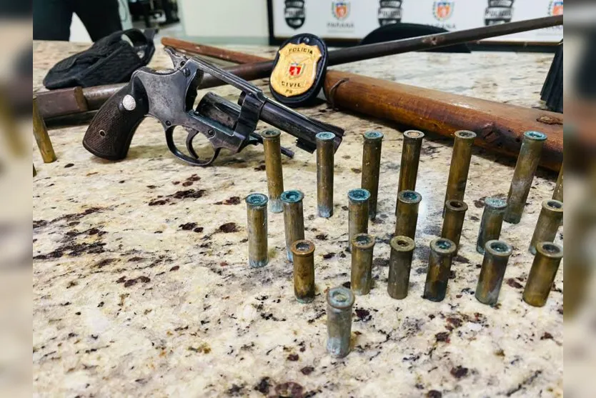  Um morador de 47 anos foi preso na manhã desta terça-feira (12) 