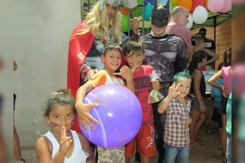 Voluntários realizam festa de Dia das Crianças no Solo Sagrado