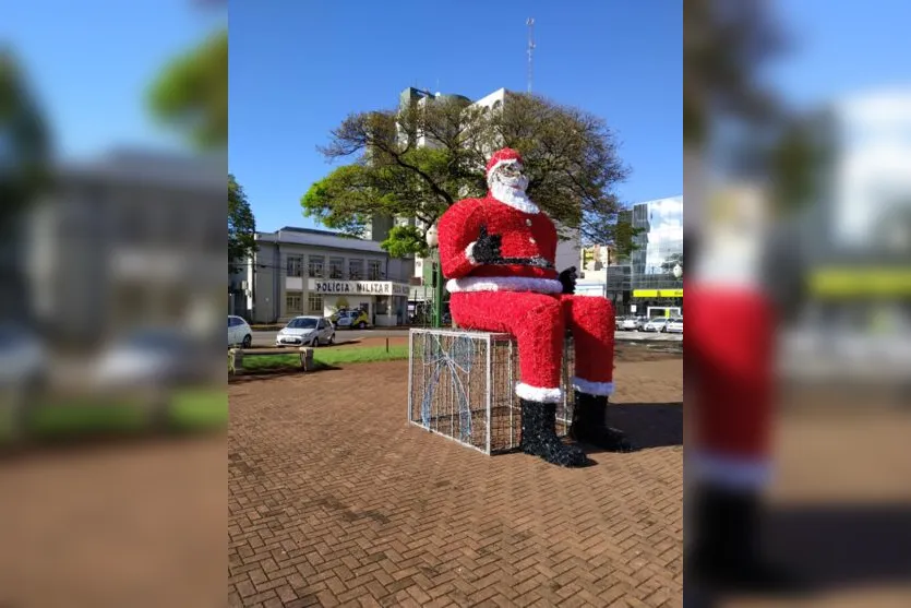 Clima natalino invade centro e outros pontos de Apucarana; confira
