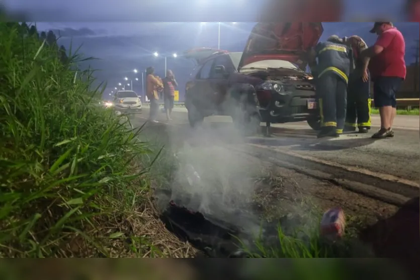  Corpo de Bombeiros se deslocou à BR-369 para atender o incêndio em veículo 