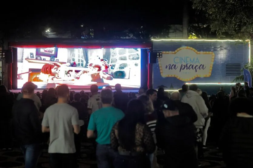  Dia das Crianças de Jandaia do Sul teve como presente exibições do Cinema na Praça 