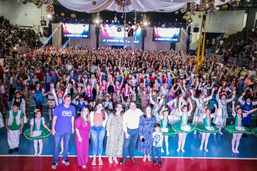  Foto divulgada pela Prefeitura de Apucarana sobre o espetáculo na noite do último sábado (29) 